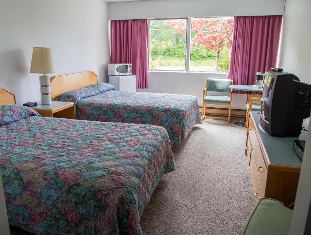 Providence Place Inn Port Hardy Exterior photo