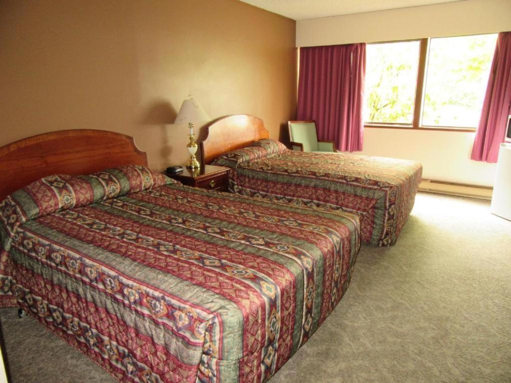 Providence Place Inn Port Hardy Exterior photo